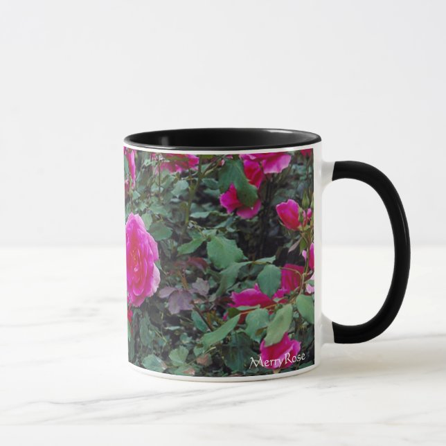 Tasse Roses assez roses sur le buisson (Droite)