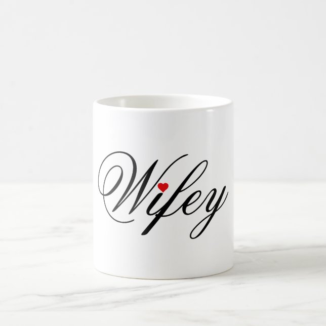 Tasse rouge de coeur de Wifey (Centre)