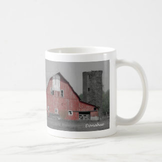Tasse rouge de grange