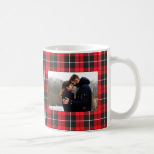 Tasse rouge de photo de plaid de Noël