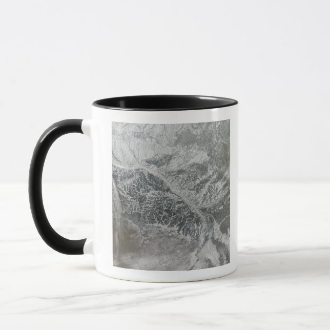 Tasse Russie centrale neigeuse et brumeuse montrant Ob R (Gauche)