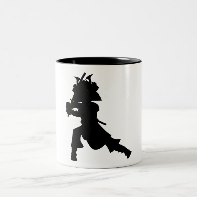 Tasse samouraï de silhouette de guerrier (Centre)