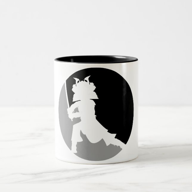 Tasse samouraï de silhouette de guerrier (Centre)