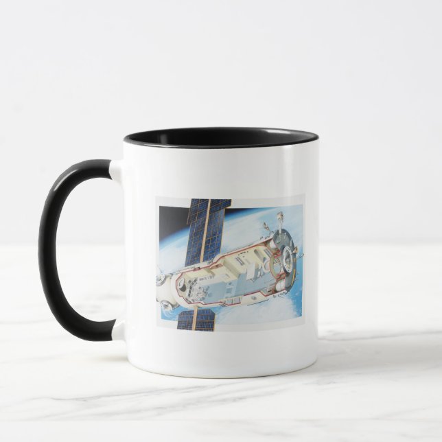 Tasse Section transversale de station spatiale actionnée (Gauche)