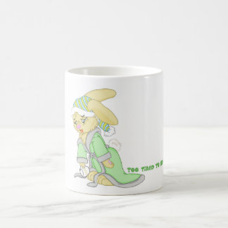Tasse somnolente de lapin "trop fatiguée pour