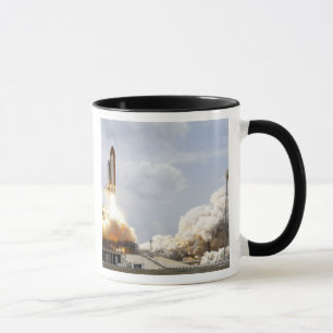 Tasse Space Shuttle Atlantis se lève sur 21