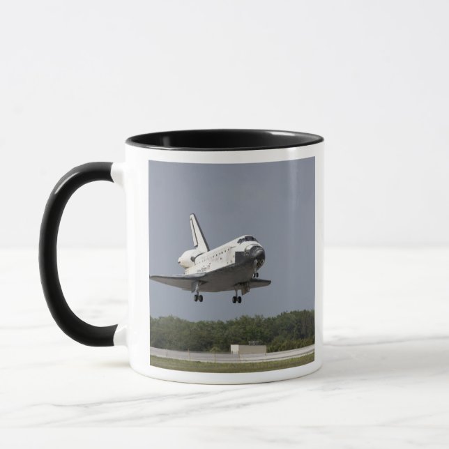 Tasse Space Shuttle Discovery approche l'atterrissage 2 (Gauche)