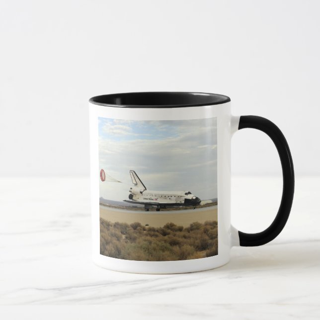 Tasse Space Shuttle Discovery déploie son parachute de t (Droite)