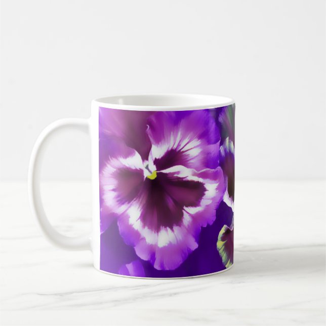 Tasse stylisée pourpre d'art de fleur de pensées (Gauche)