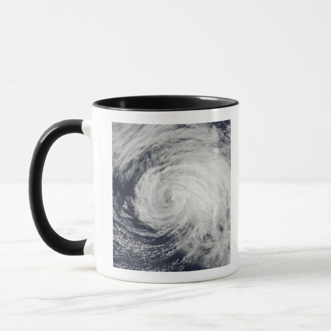 Tasse Tempête tropicale Ele dans le Pacifique central (Gauche)