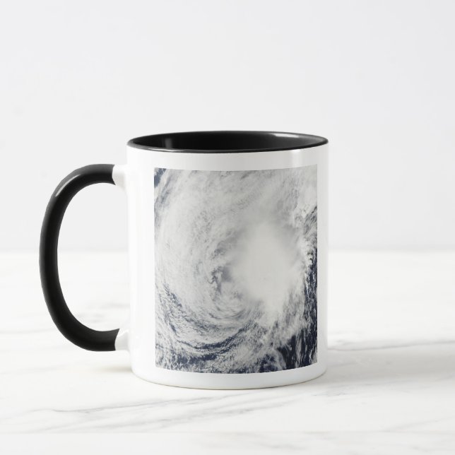 Tasse Tempête tropicale Nida au sud-est de Kadena (Gauche)