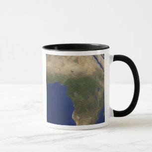 Tasse Terre avec couverture terrestre sur l'Afrique