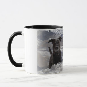 Tasse Terrier Pit Bull à Nez Bleu dans la Neige