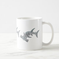 Tasse tribale d'enveloppe de requin de