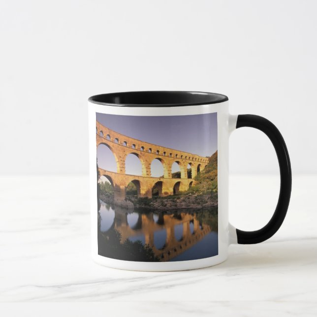 Tasse UE, France, Provence, Gard, Pont du Gard. (Droite)