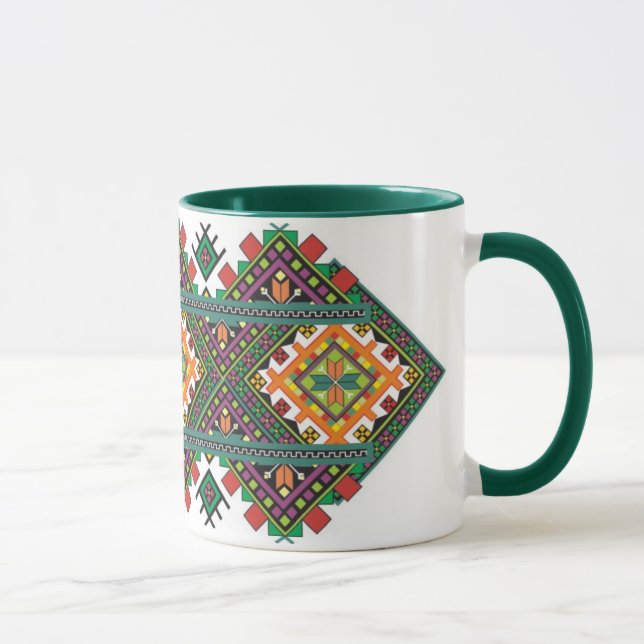 Tasse ukrainienne avec l'ornement (Droite)