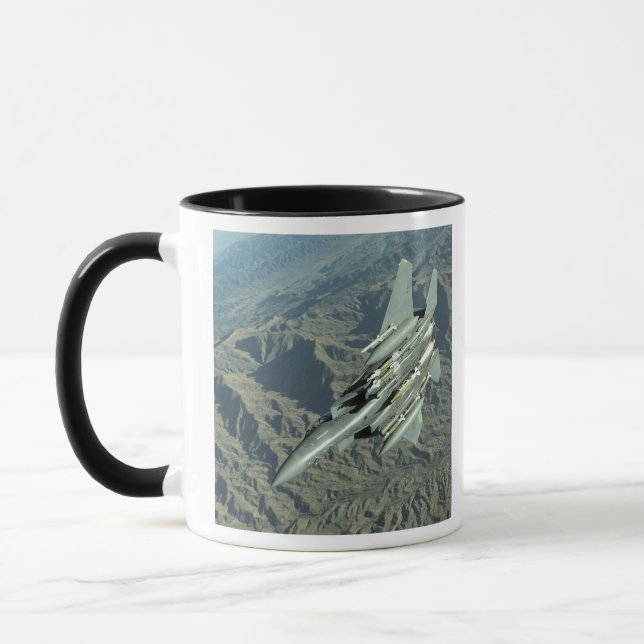 Tasse Un aigle de frappe F-15E de l'armée de l'air améri (Gauche)