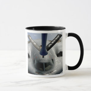 Tasse Un avion de l'esprit B-2 obtenant en position