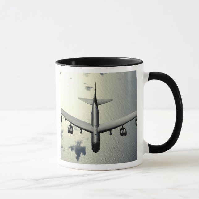 Tasse Un B-52 Stratoforteresse en vol 2 (Droite)