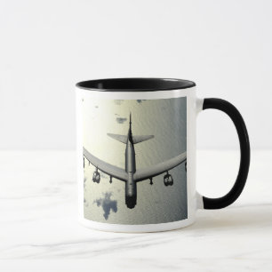 Tasse Un B-52 Stratofortress en vol 2