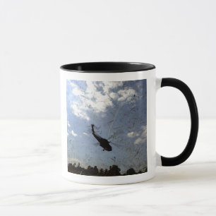 Tasse Un HH-60 Seahawk de la marine américaine