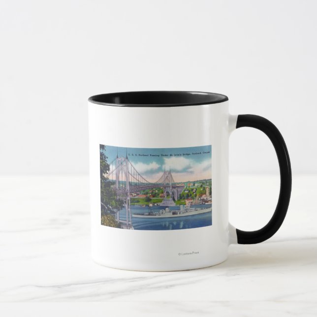Tasse USS Portland passe sous le pont St. John's (Droite)