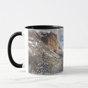 Tasse Vallée de Yosemite dans la neige