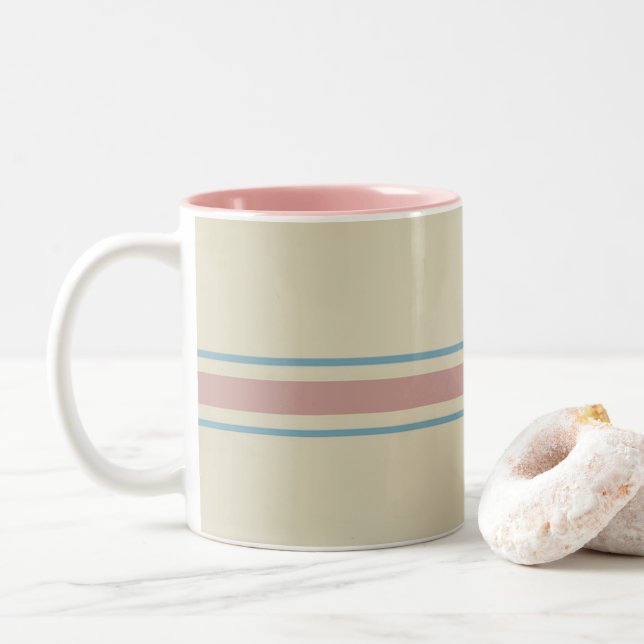 Tasse vintage de mamie de regard (Avec donut)