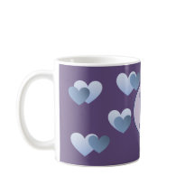 Tasse violette de lettre de coeurs