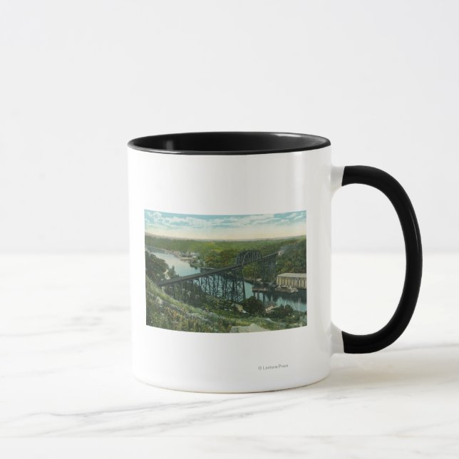Tasse Vue aérienne du ruisseau Rondout et du pont Wilbur (Droite)