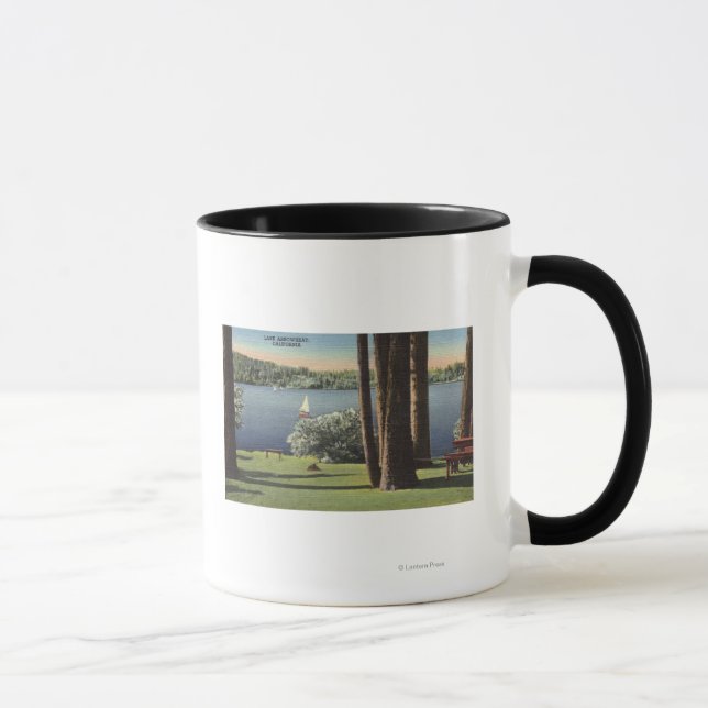 Tasse Vue sur Grassy Shore & Lake (Droite)