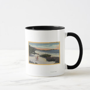 Tasse Vue sur la plage, les baigneurs à pied
