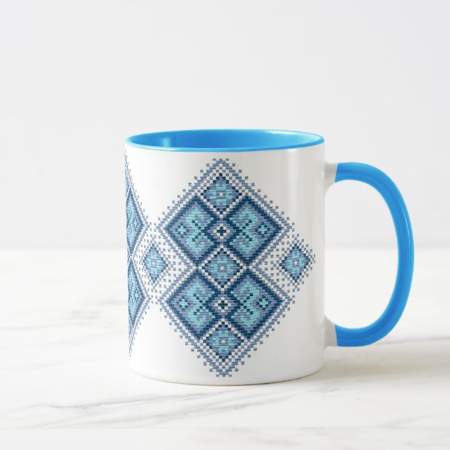 Tasse Vyshyvanka ukrainien de bleu de broderie (Droite)