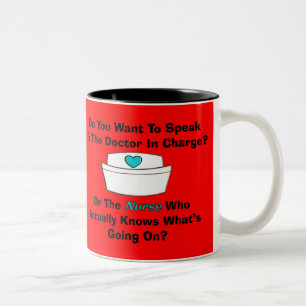 Tasses drôles d'infirmière
