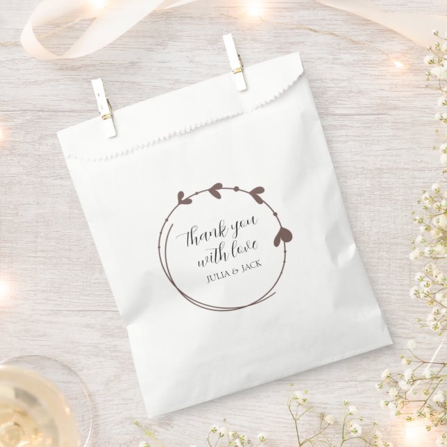 Taupe Simple Heart Wreath Wedding Favour Bag (Clipped)