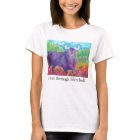 Taureau violet féminin sur t-shirt blanc