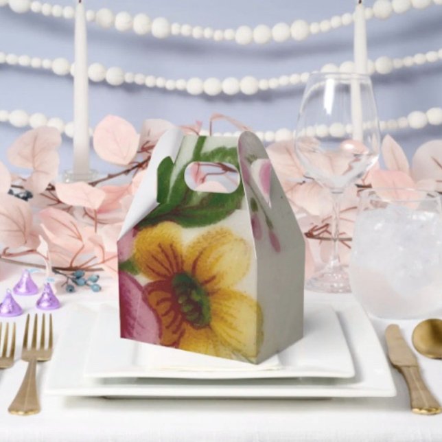 Tea Cup Floral Bouquet Favour Box  (D: 5"w x 3"l x 6.5”h. High-quality card stock. Food contact safe.
Ships flat. )