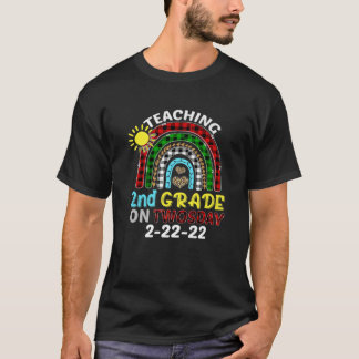 Teaching 2Nd Grade On Twosday 2-22-22 Rainbow Leop T-Shirt
