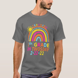 Teaching 5Th Grade On Twosday 2022 2-22-2022 Schoo T-Shirt