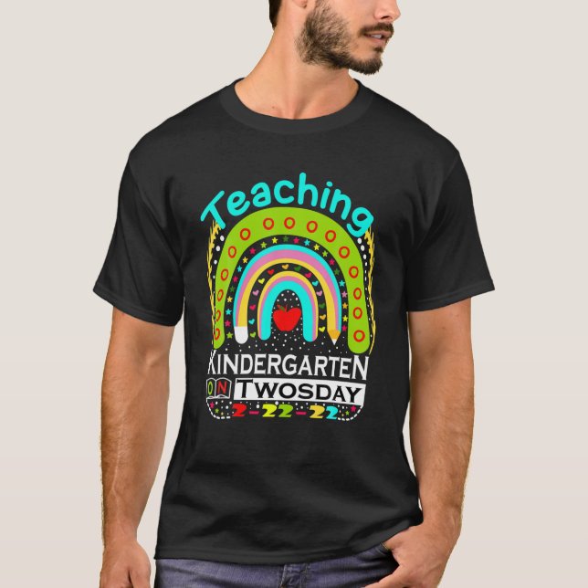 Teaching Kindergarten On Twosday Funny 2/22/22 Sou T-Shirt (Front)