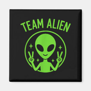 Team Alien – Funny Green Extraterrestrial Peace Si Magnet