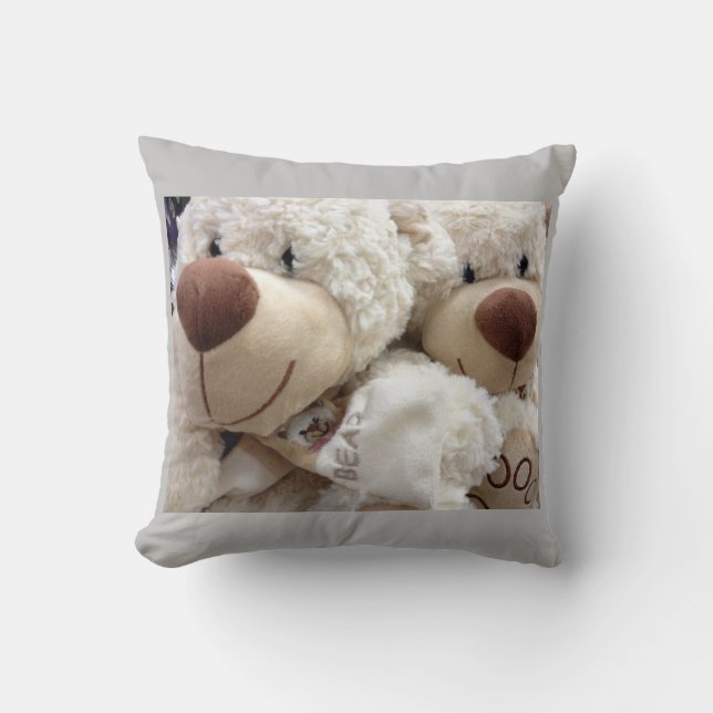 "TEDDY BEAR COUPLE" THROW PILLOW (Front)