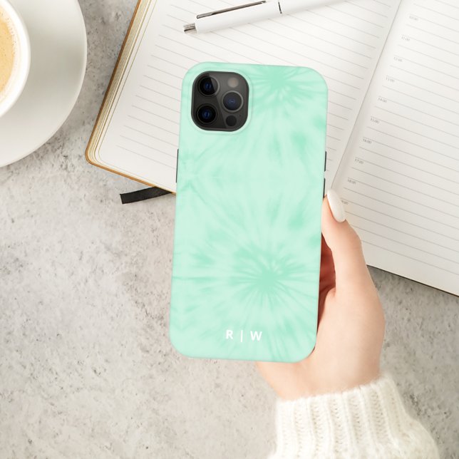 Teint | Pastel Mint Green Monogram coque iphone (Créateur téléchargé)