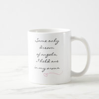 Tenir la tasse d'anges