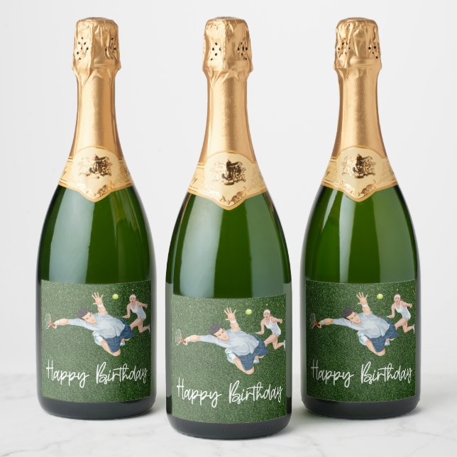 Tennis Happy Birthday with tennis player man woman Sparkling Wine Label (Bottles)