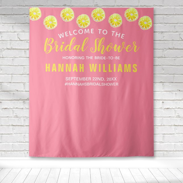 Tenture Aquarelle citron Fête des mariées rose bienvenue (Lemon slices for a bridal shower welcome tapestry with a pink background that is perfect for photos.)