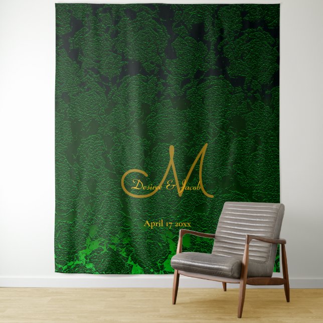 Tenture Booth photo Mariage Hunter Green Gold Monogram (En situation)