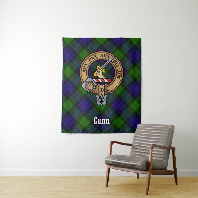 Tenture Clan Gunn Crest sur Tartan (En situation)