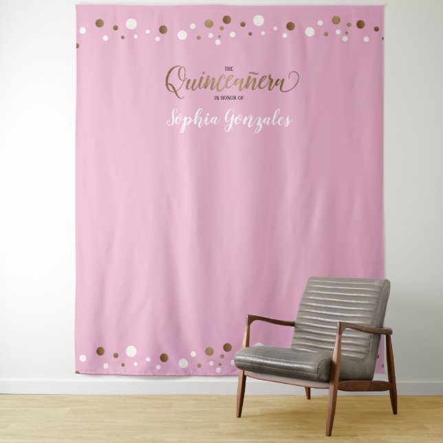 Tenture Confetti en or rose Nom Quinceanera fond (En situation)