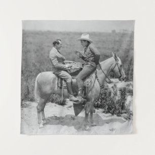 Tenture Cowboy et homme d'affaires jouant aux dames à chev